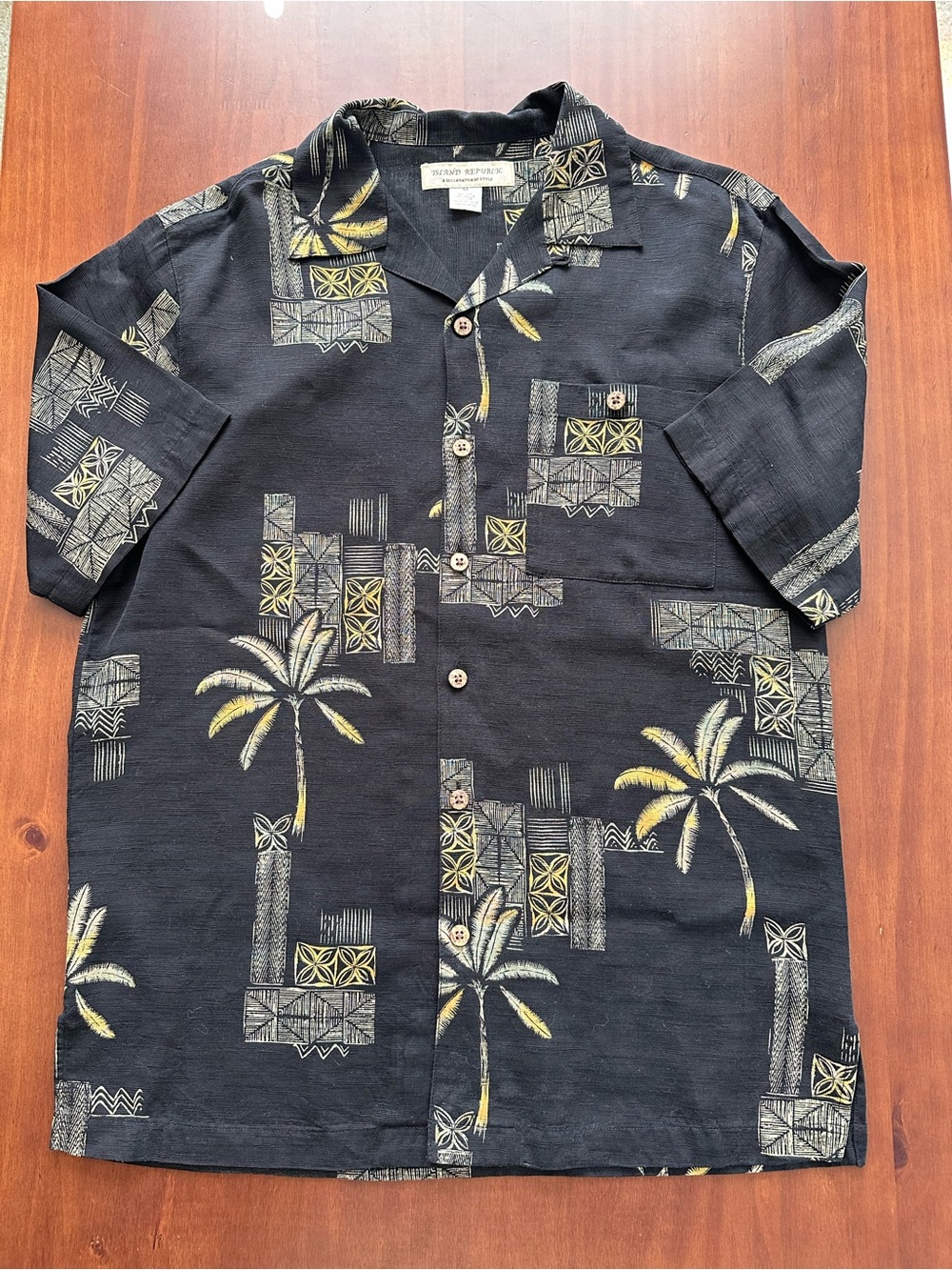 Island Republic Silk Black and Yellow Palm-Print Short Sleeve Button-Down Shirt